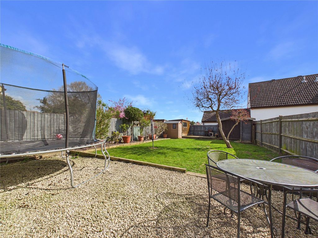 Property photo 2 of 16 Picture No. 13