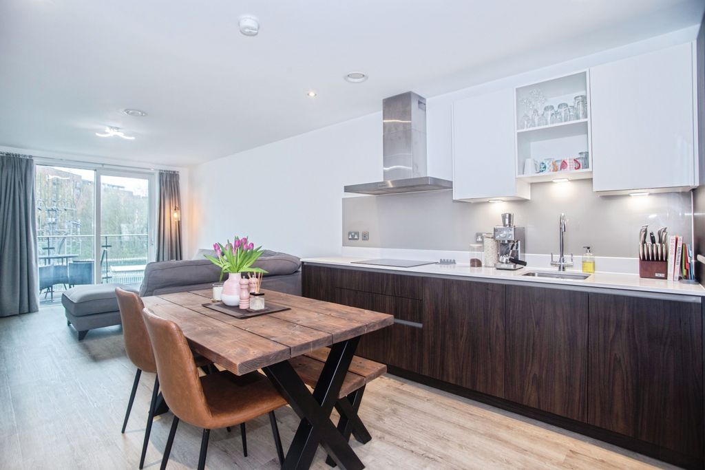 Property photo 1 of 12 Kitchen