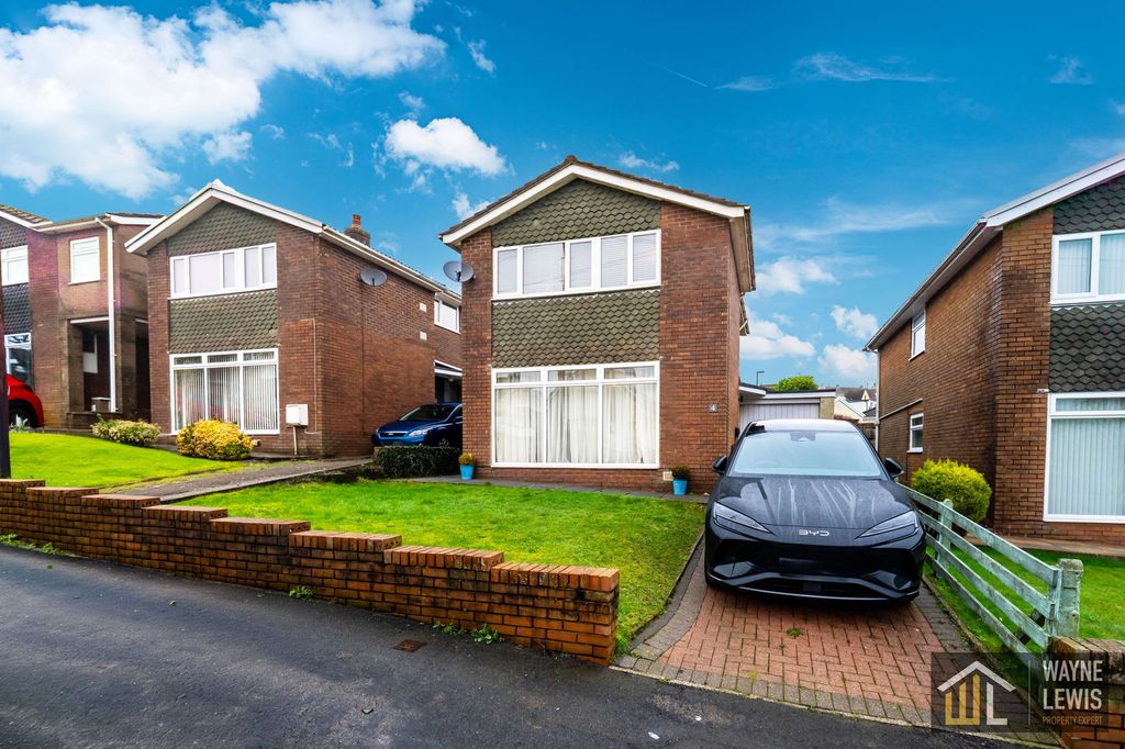 Property photo 1 of 44