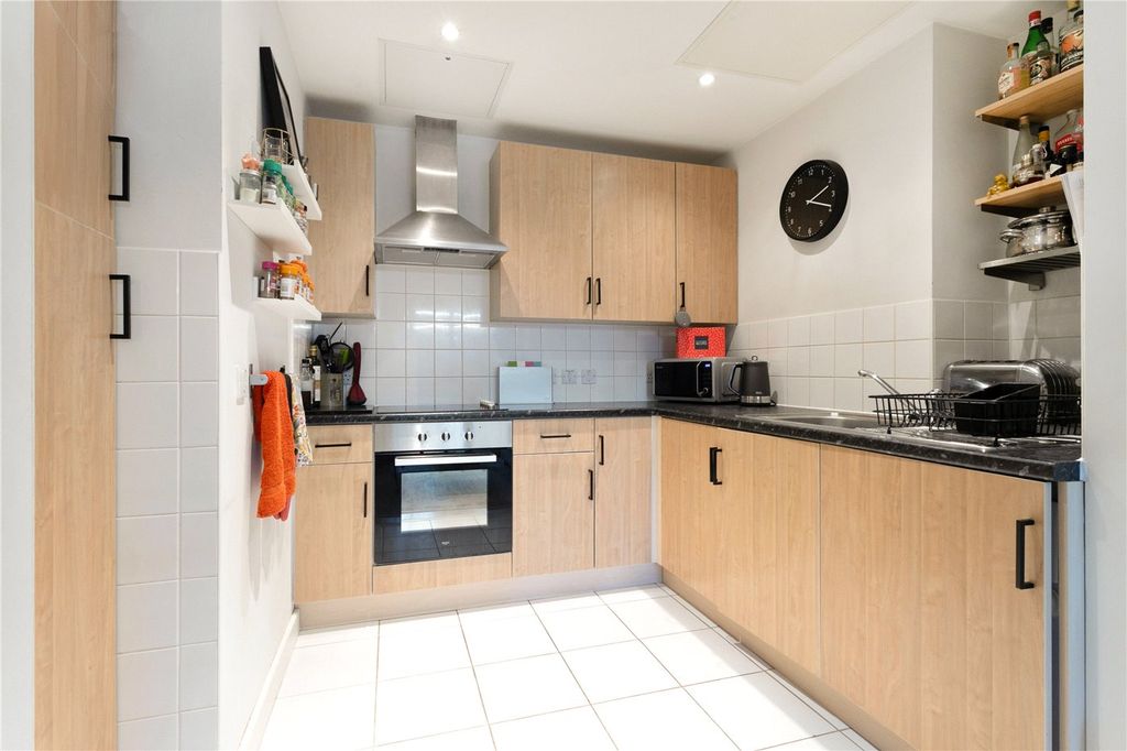 Property photo 2 of 11 Picture No. 13