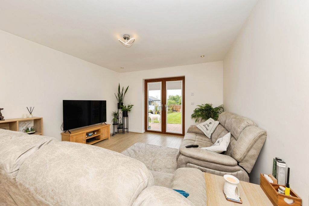 Property photo 3 of 29 Pbox-Img.Jpg