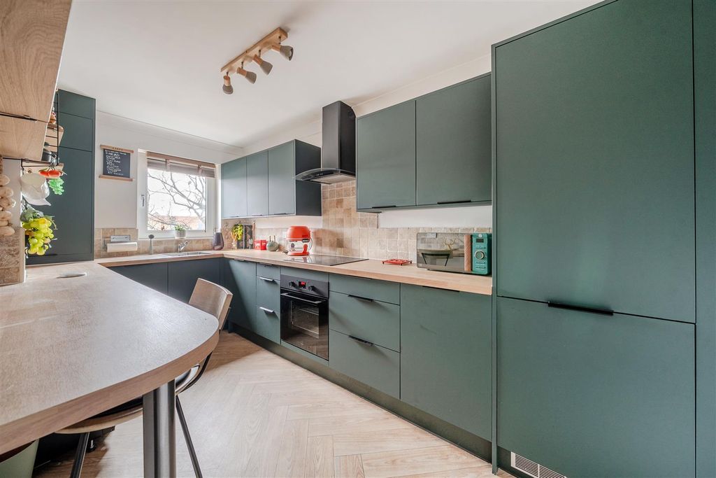 Property photo 3 of 9 1407314-2-697B2F0A6F872.Jpg