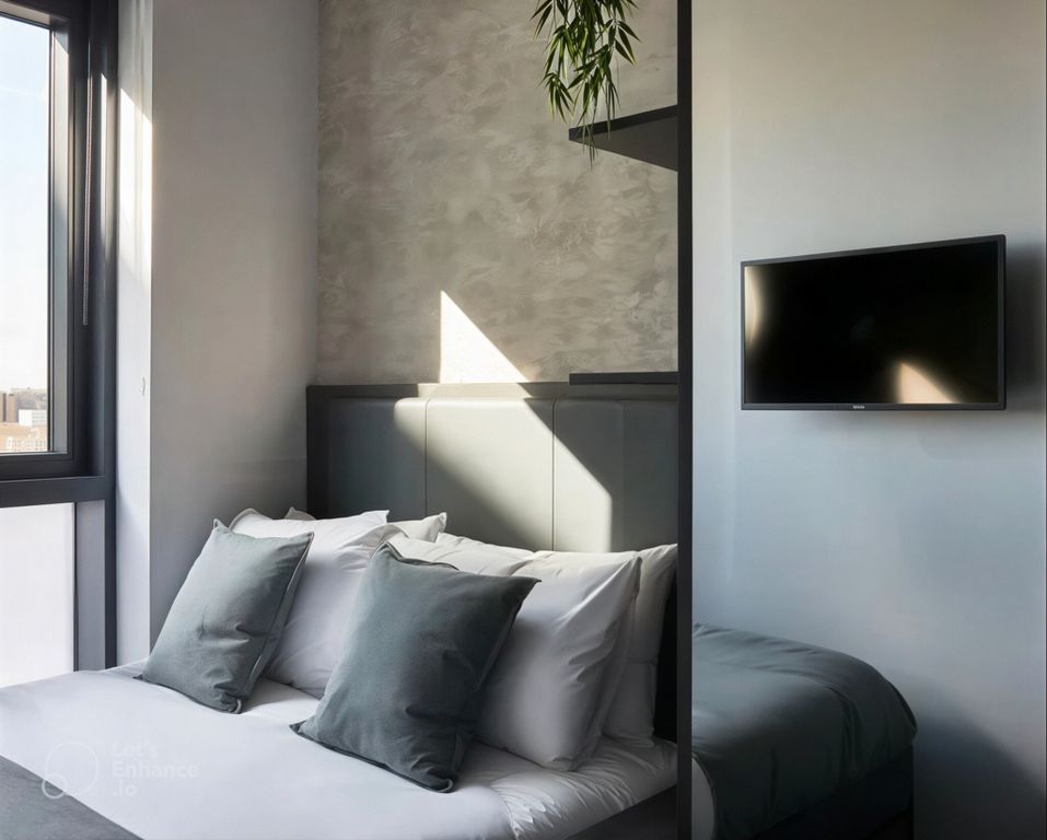 Property photo 1 of 46 Bedroom