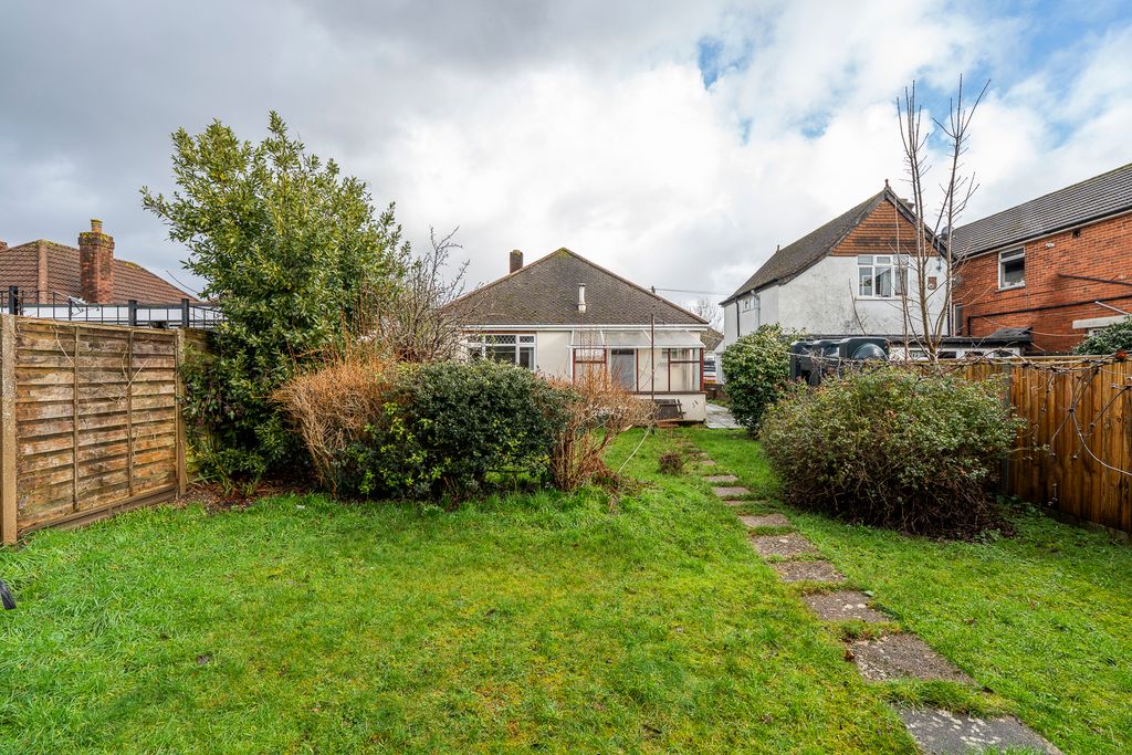 Property photo 2 of 11