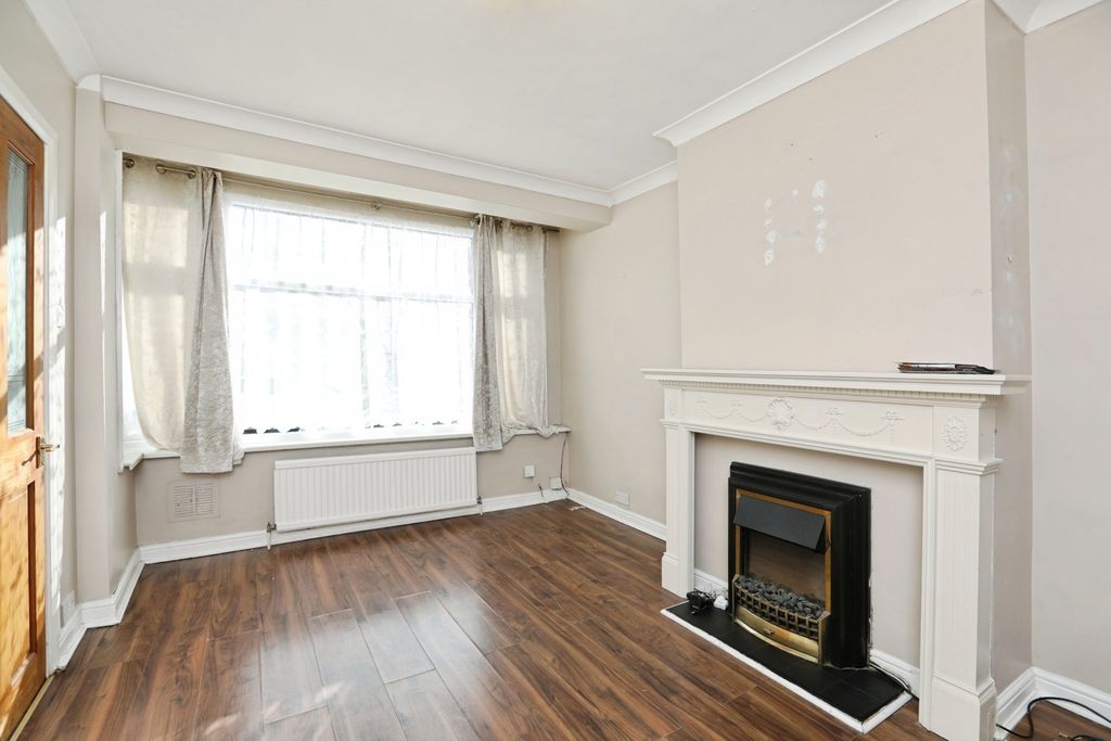 Property photo 2 of 15 Pbox-Img.Jpg