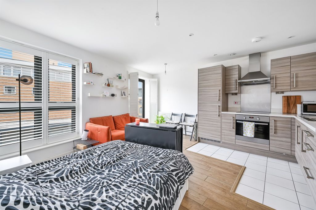 Property photo 2 of 9