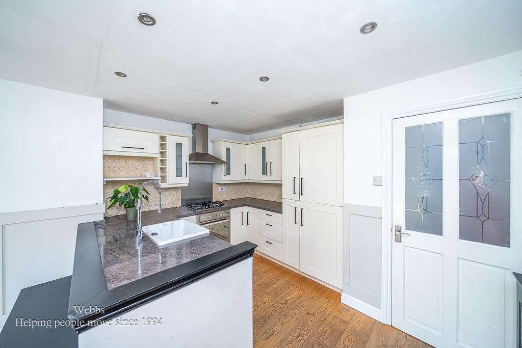 Property photo 3 of 24 Webbs-5.Jpg