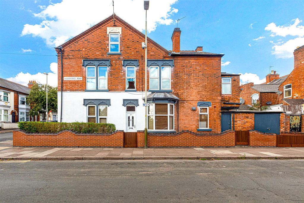 Property photo 1 of 19 Free Valuation