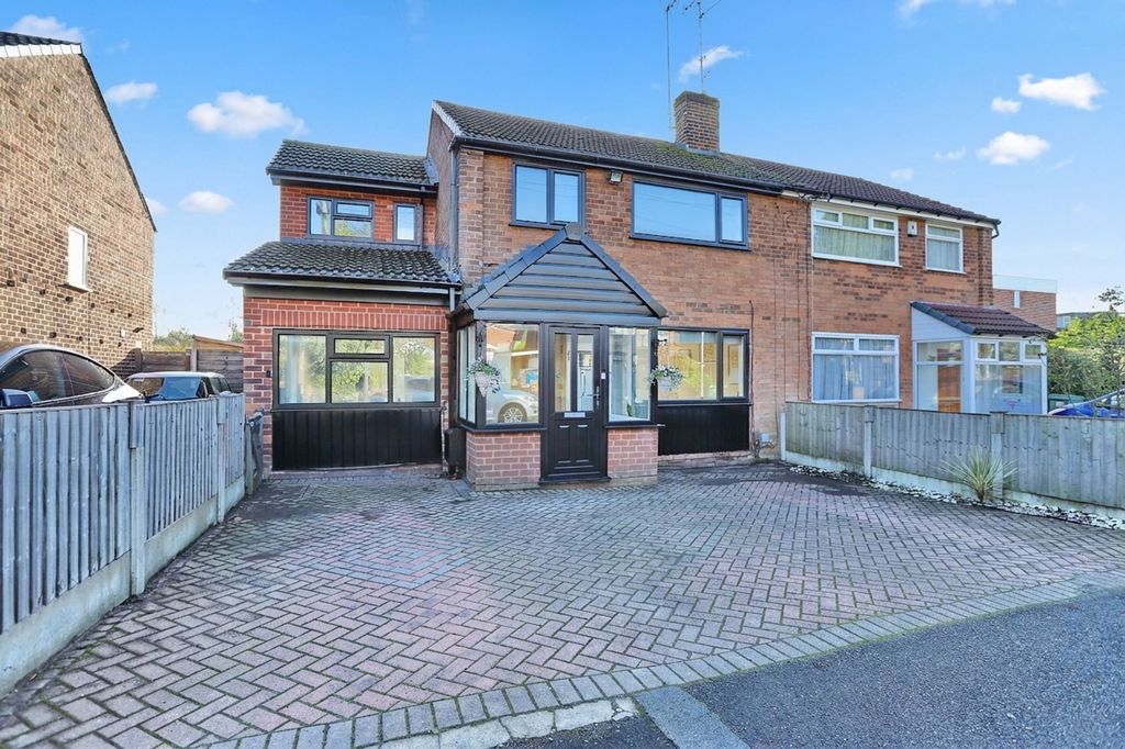 Property photo 1 of 27