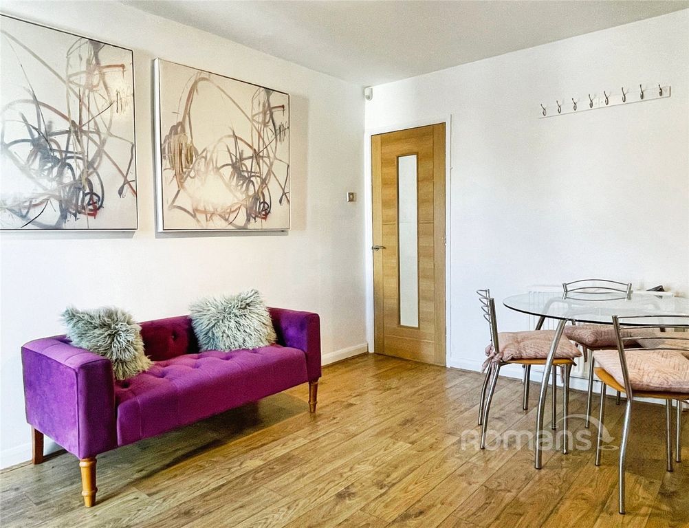 Property photo 2 of 12 Picture No. 21