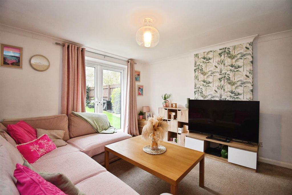 Property photo 2 of 12 5035c00d-U 20 2816 29.Jpg