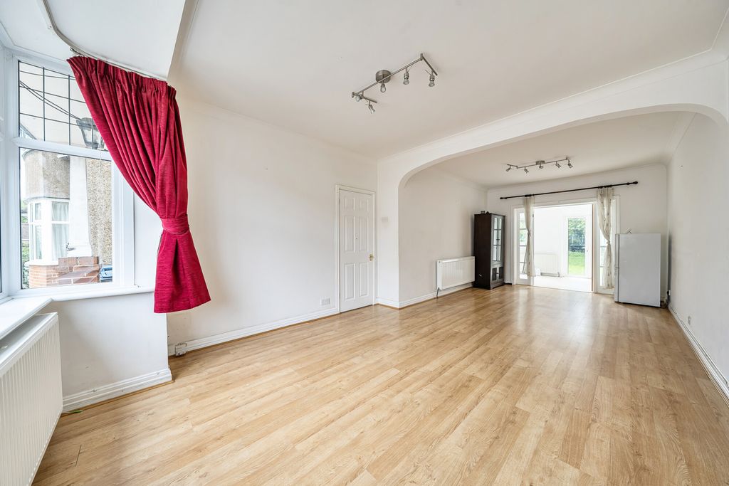 Property photo 2 of 20 1457868-10-69Fc7E...