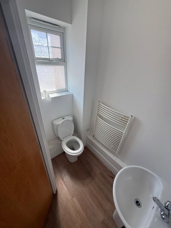 Property photo 2 of 10 Picture No. 03