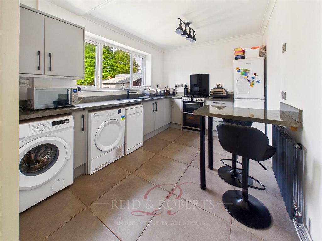 Property photo 2 of 10 Cam05148G0-Pr0042-Still018.Jpg