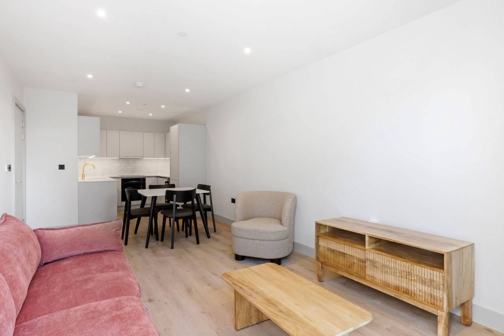 Property photo 1 of 29