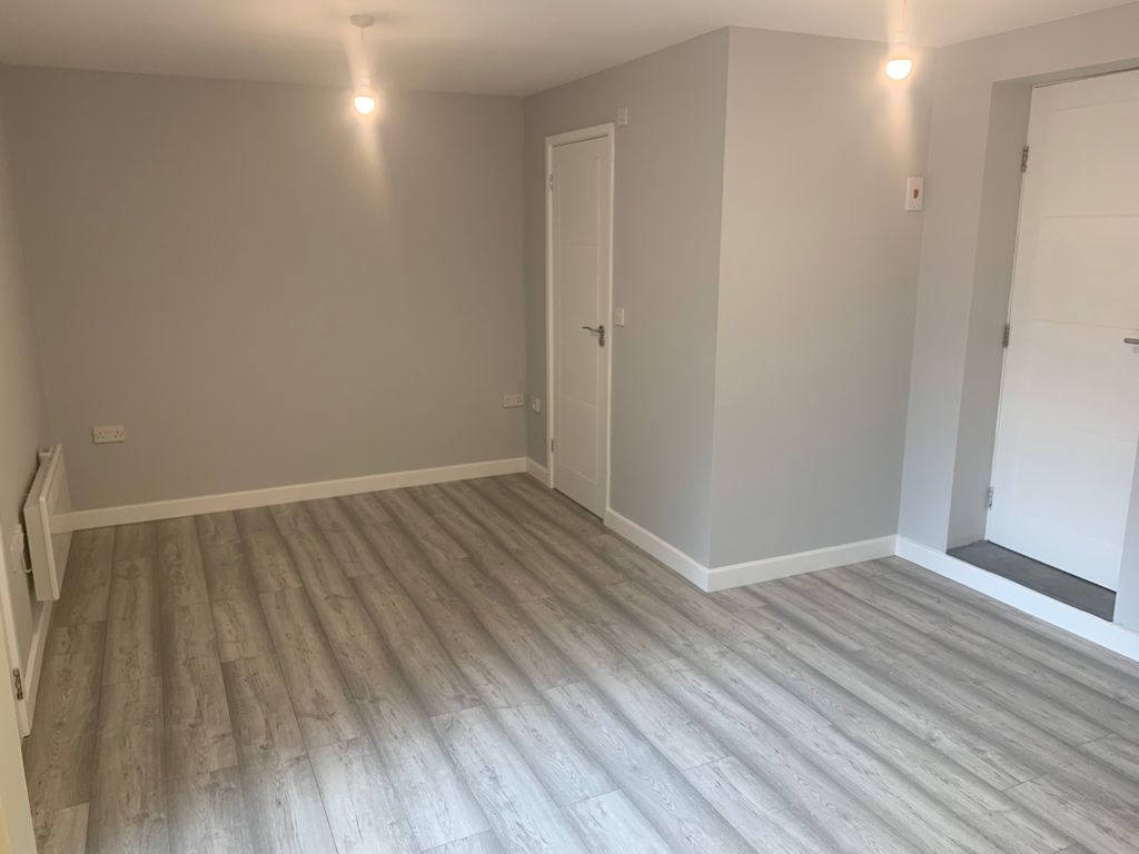 Property photo 2 of 6 Images