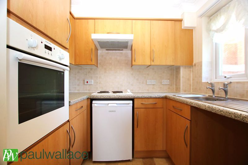 Property photo 3 of 7 Kitchen