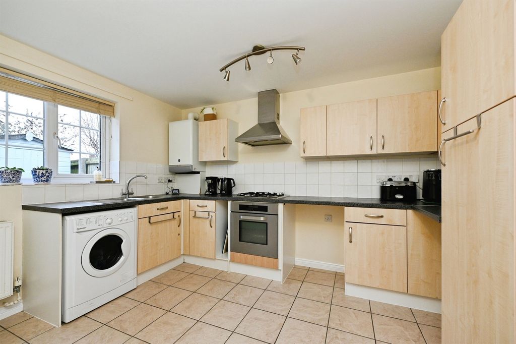 Property photo 3 of 19