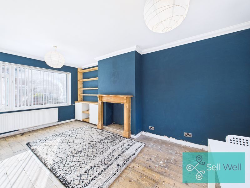 Property photo 2 of 23 Lounge