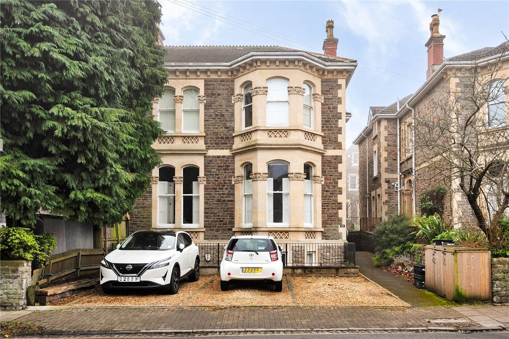 Property photo 3 of 11 Picture No. 41