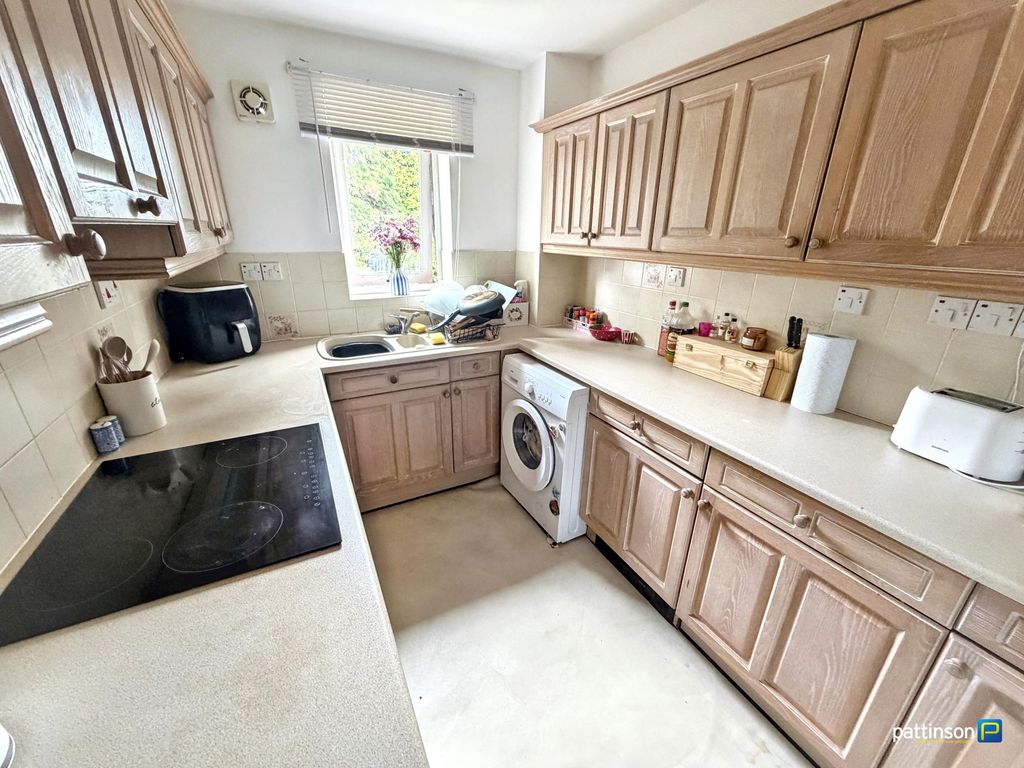 Property photo 3 of 12