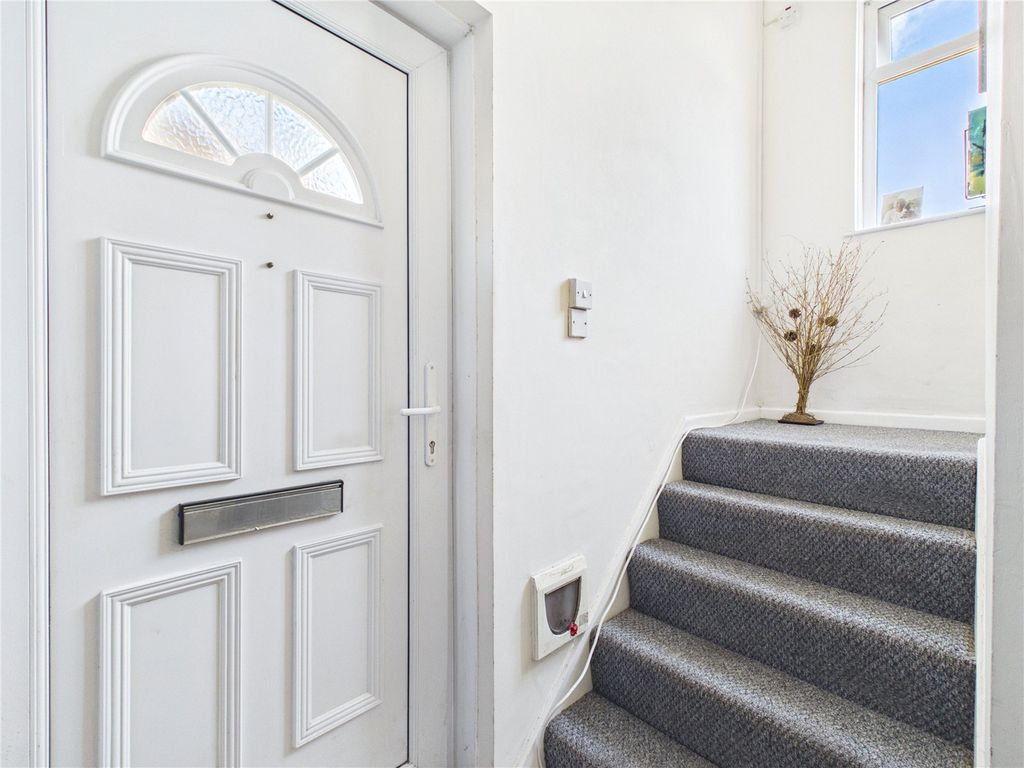 Property photo 3 of 28 Picture No. 35