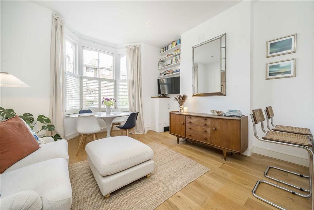 Property photo 2 of 6