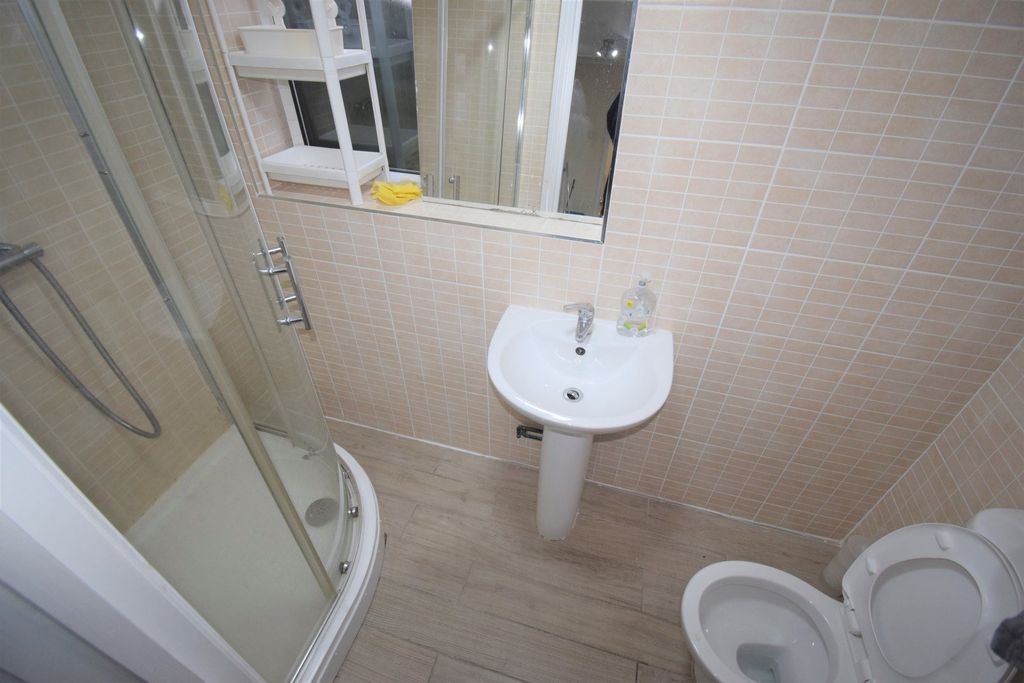 Property photo 2 of 9 Gallery