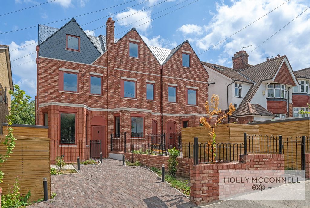 Property photo 1 of 34