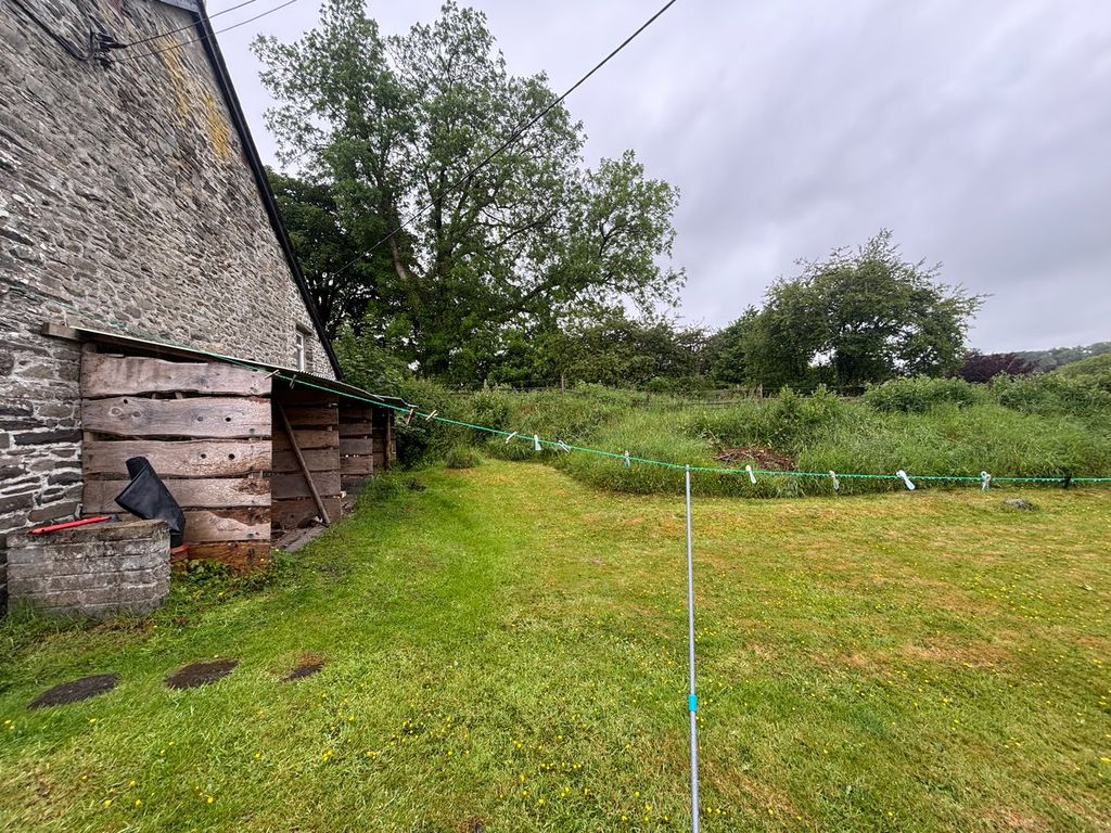 Property photo 3 of 6