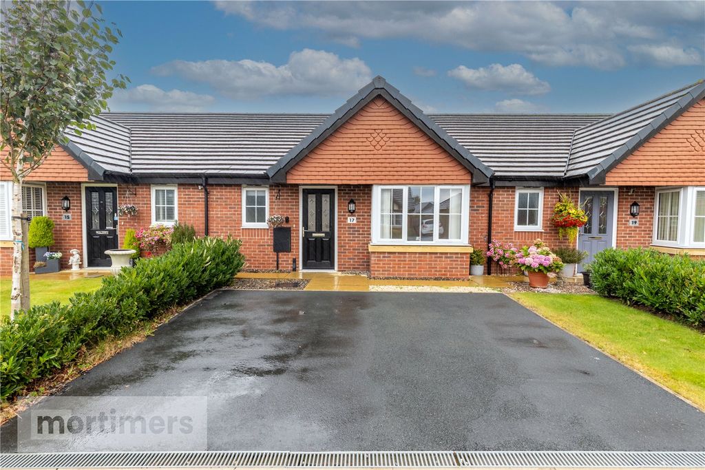 Property photo 1 of 14 External