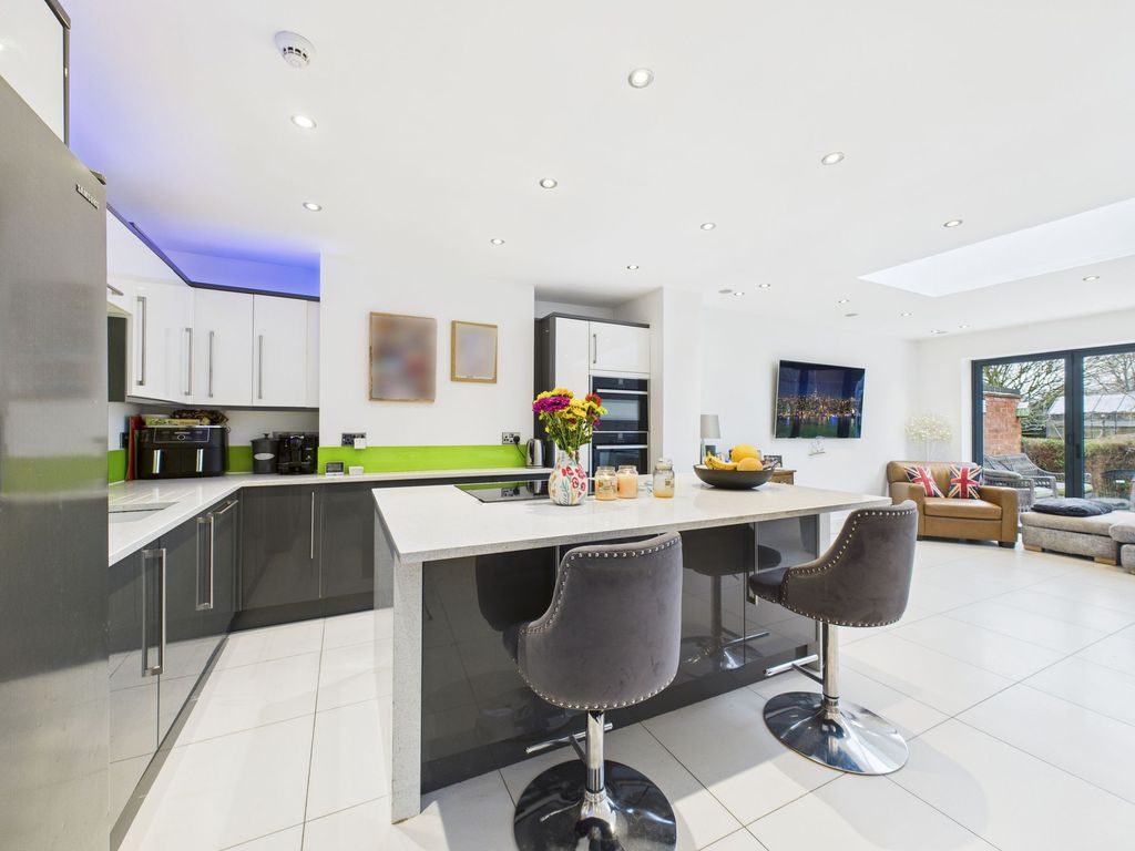 Property photo 2 of 19 Open Plan Living