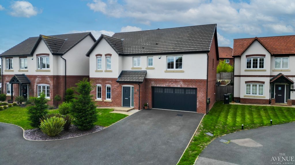 Property photo 1 of 27 4525931