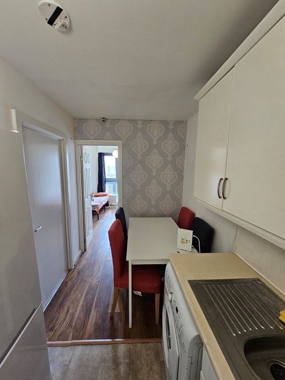 Property photo 2 of 5 Kitchen&amp;Dinner