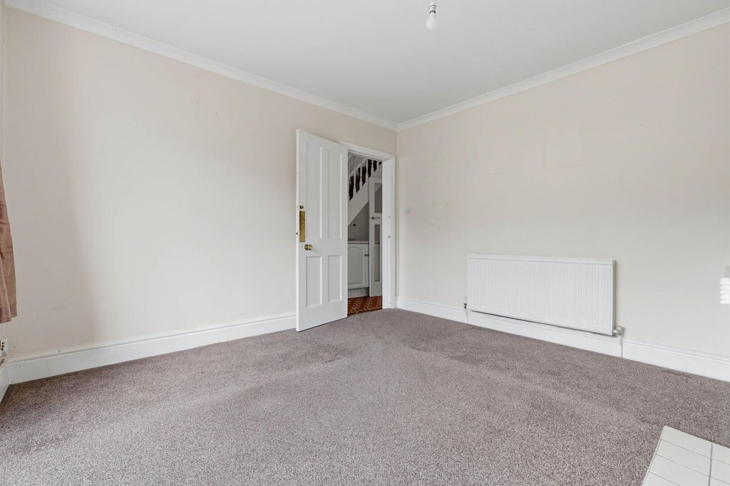 Property photo 3 of 25 Living Room