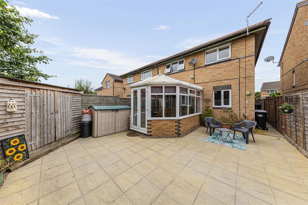 Property photo 2 of 20 19Specklandsweb04.Jpg