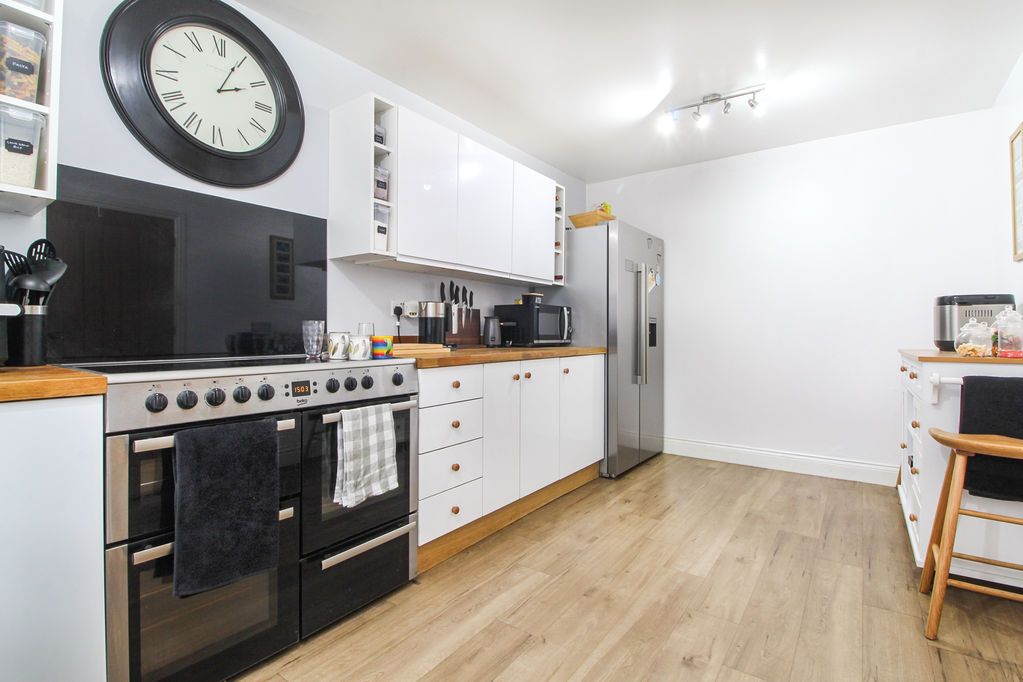Property photo 3 of 14 Kitchen/Diner