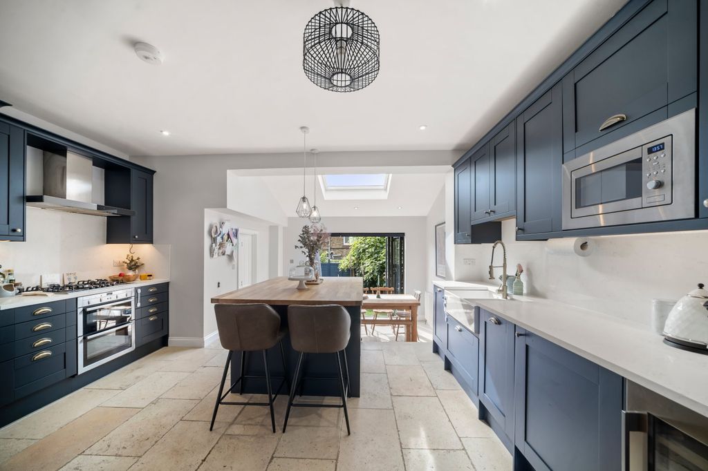 Property photo 1 of 12 Kitchen