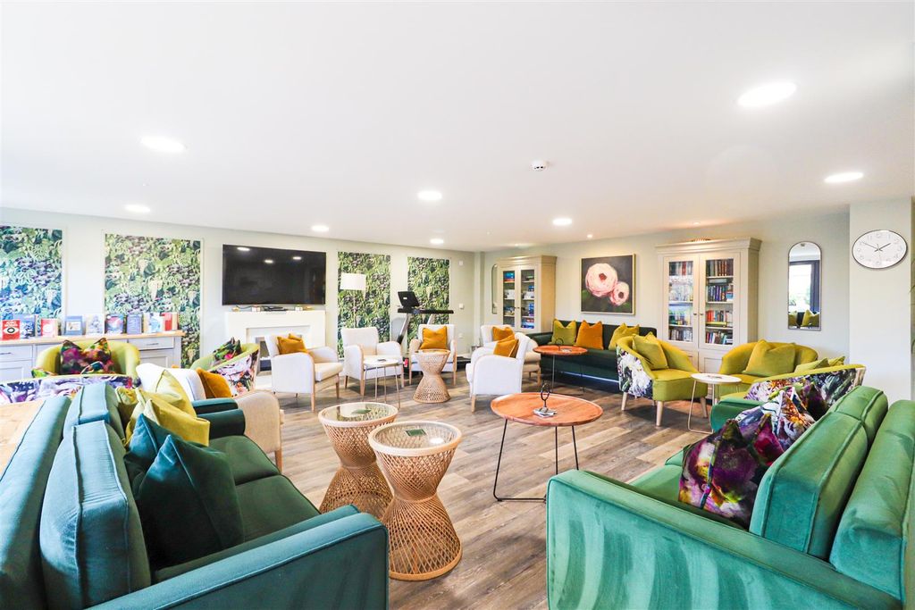 Property photo 1 of 18 Communal Lounge Area