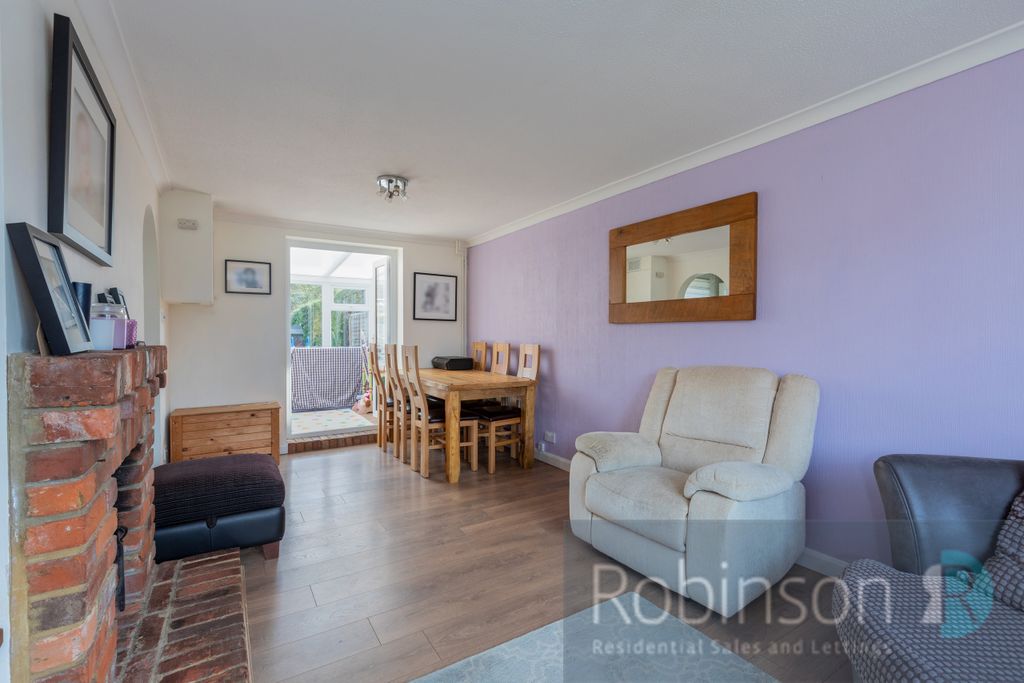 Property photo 2 of 11 Dining Area