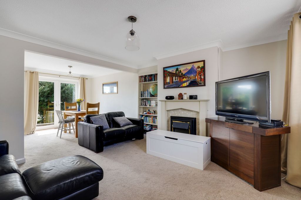 Property photo 2 of 16