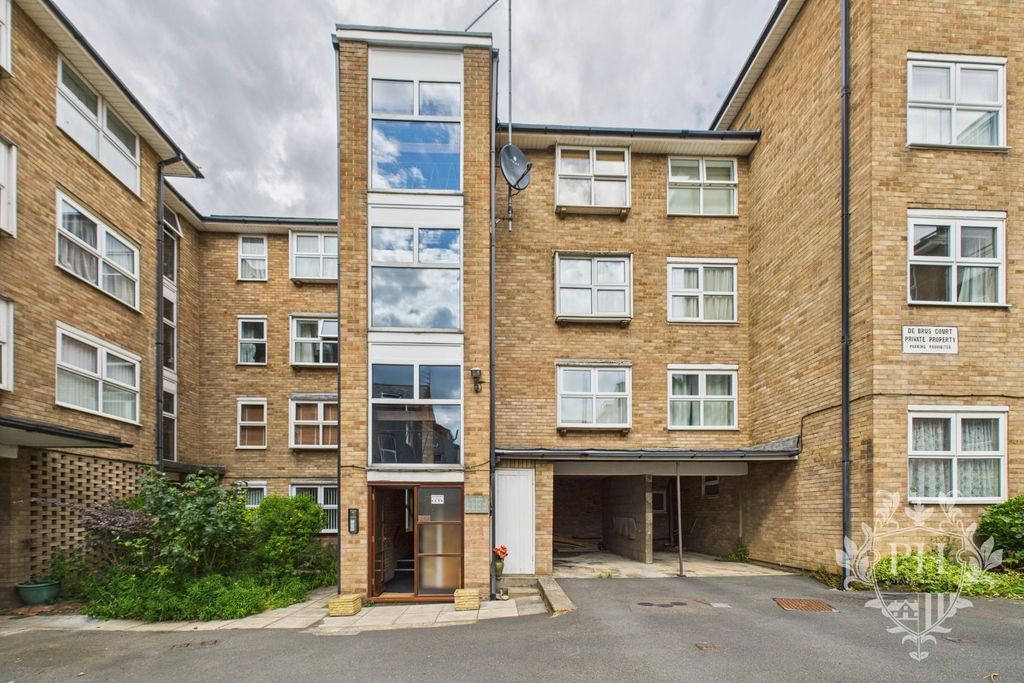 Property photo 1 of 8 Cam02002G0-Pr0172-Still007.Jpg