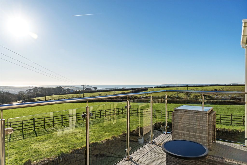 Property photo 3 of 26 Picture No. 21