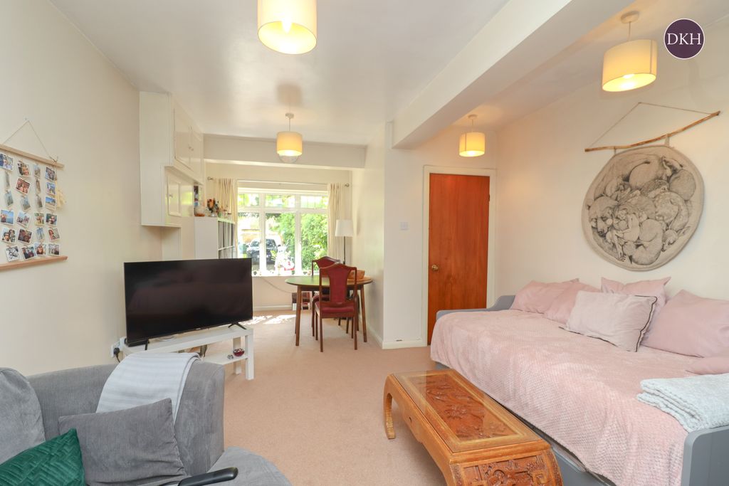 Property photo 2 of 5 Photo 02