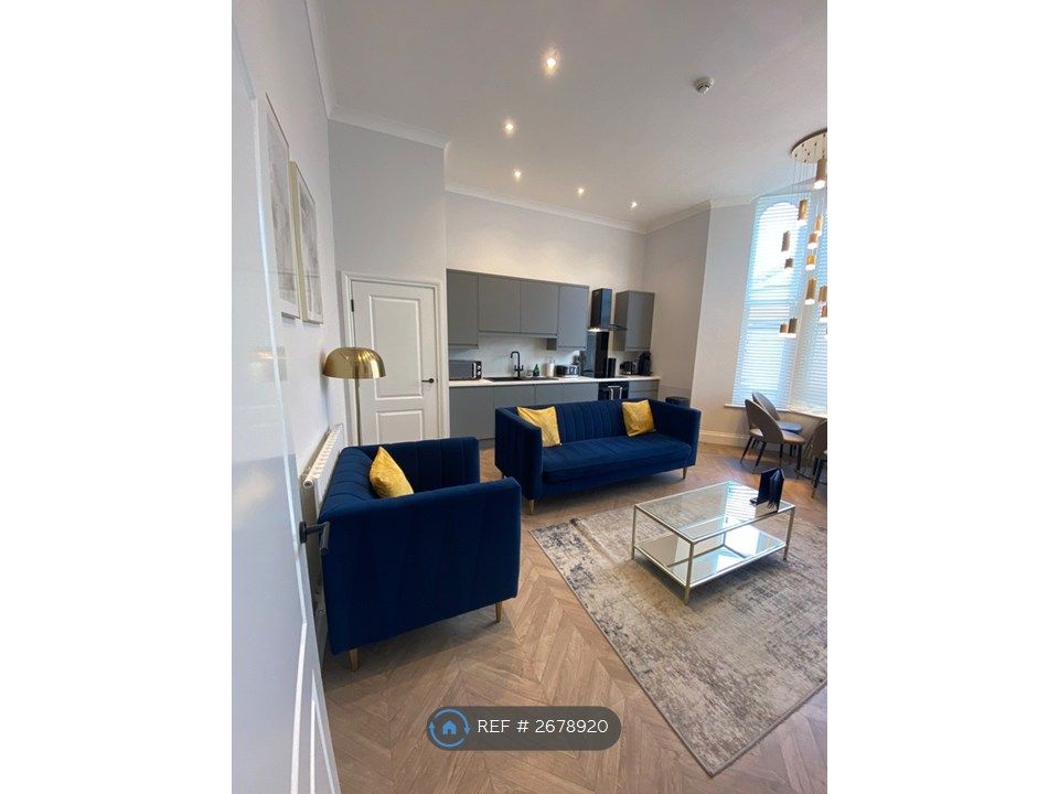 Property photo 1 of 7 Lounge And Kitchen