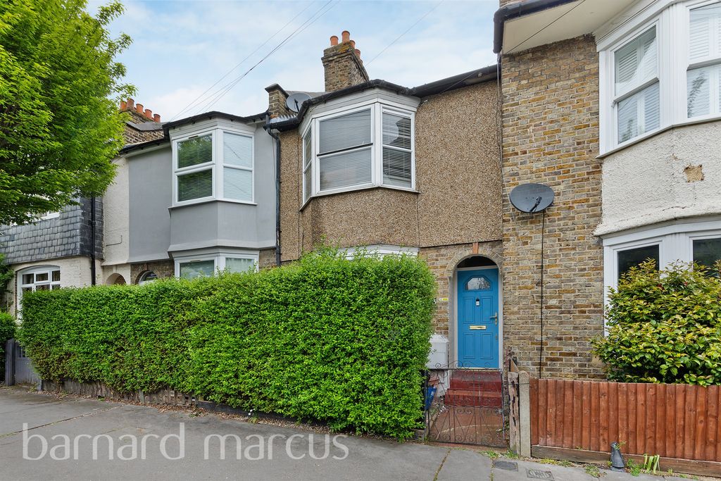 Property photo 1 of 8
