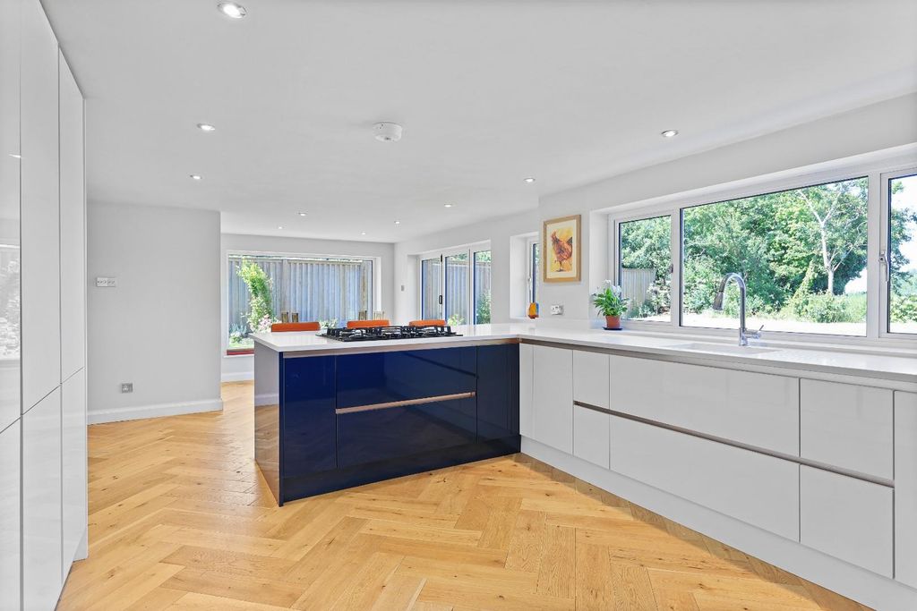 Property photo 3 of 29 Img (17).Jpg