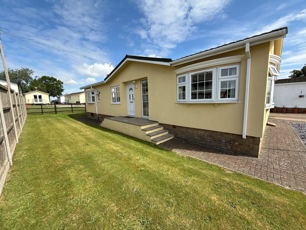 Property photo 1 of 18 4391530