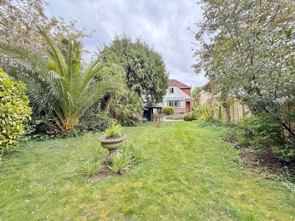 Property photo 2 of 25