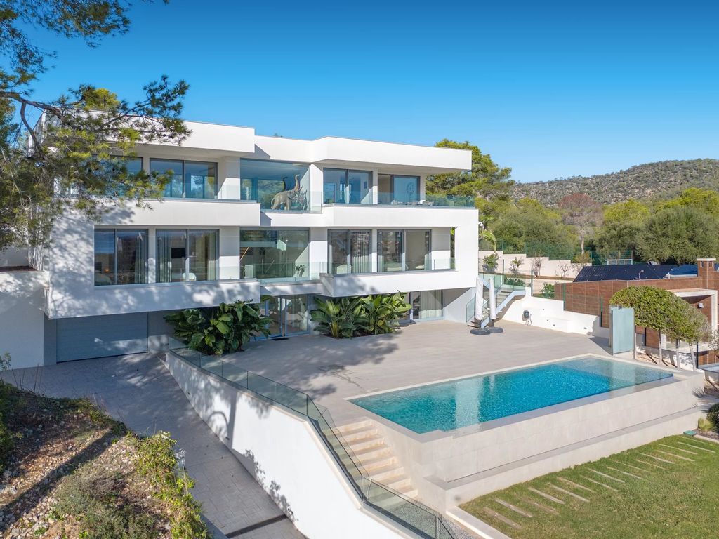 Property photo 2 of 33